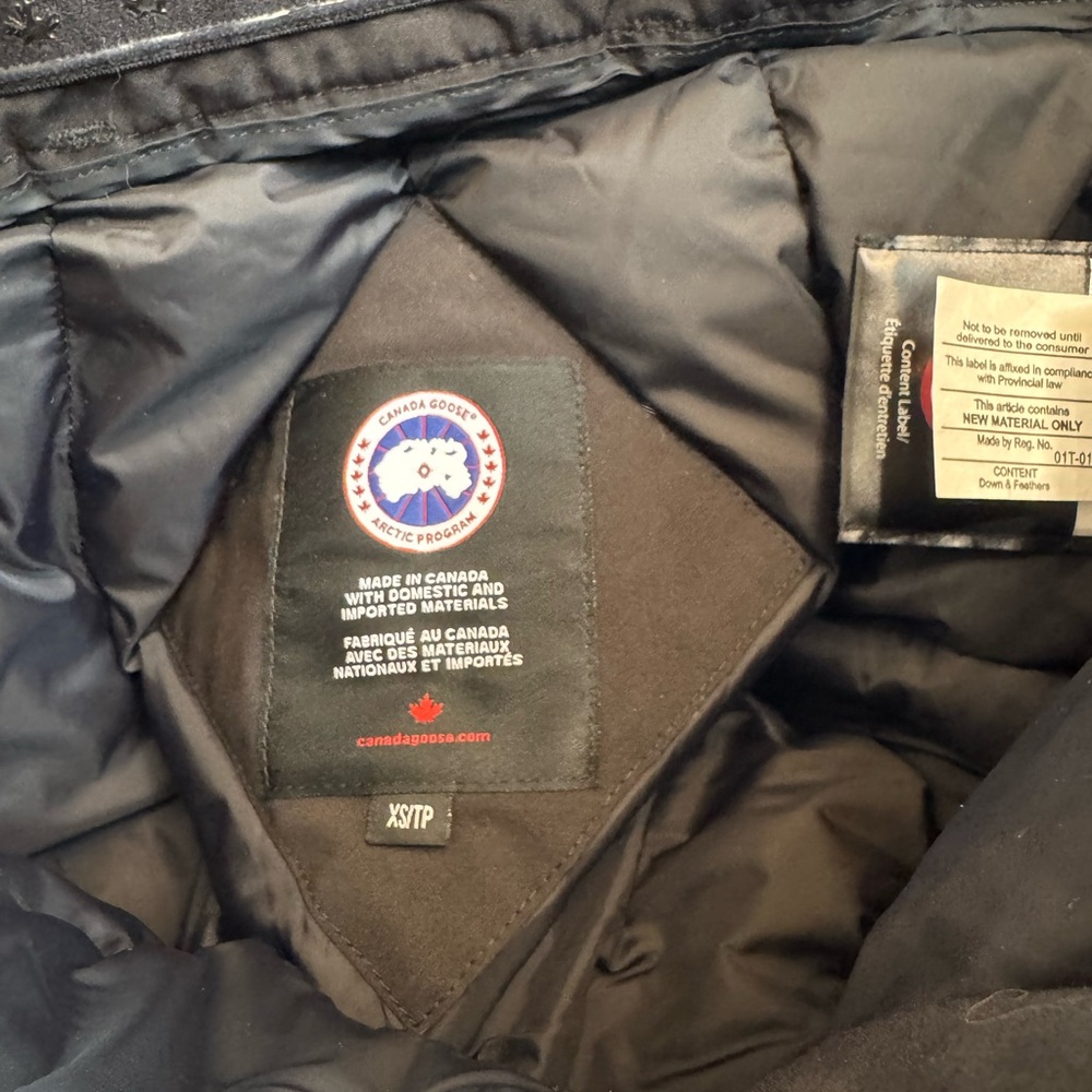 Women’s Canada Goose Tundra Pants, Size XS. Like new! Worn 3 times - Picture 10 of 13